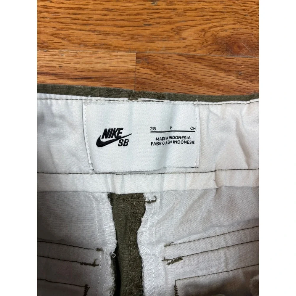 Nike SB Kearny Cargo Pants Men's Size 28x30 Olive Green Canvas Y2K Streetwear